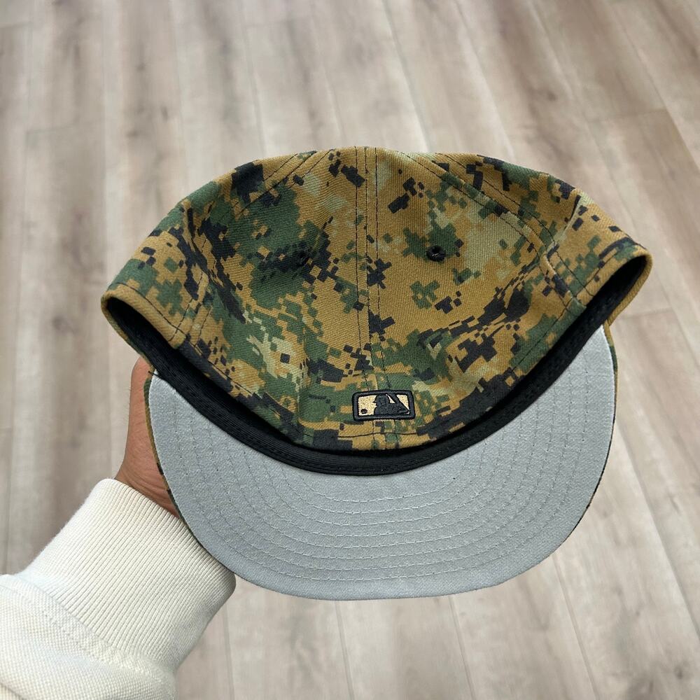 New Era 59FIFTY San Francisco Giants digi camo fitted hat cap size 7 1/4 B25 - Picture 4 of 6